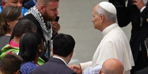 Il Papa a movimenti popolari, terra, casa e lavoro diritti sacri