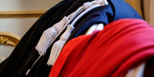 Uccise moglie e ne finse suicidio, condannato all'ergastolo