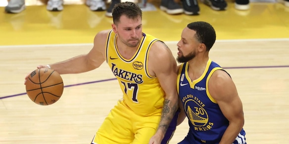 Nba, riscatto Lakers: super Doncic realizza 49 punti. Houston cade ancora