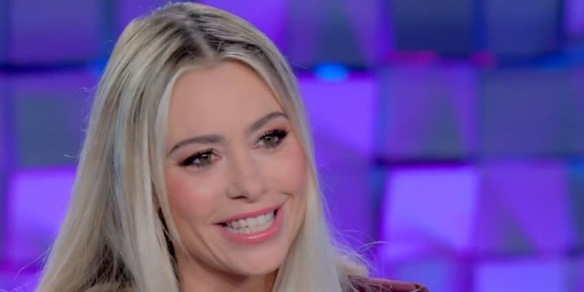 Martina Stella e la rivelazione sulla fine del suo matrimonio a Verissimo: "Il motivo? Diciamo che..."