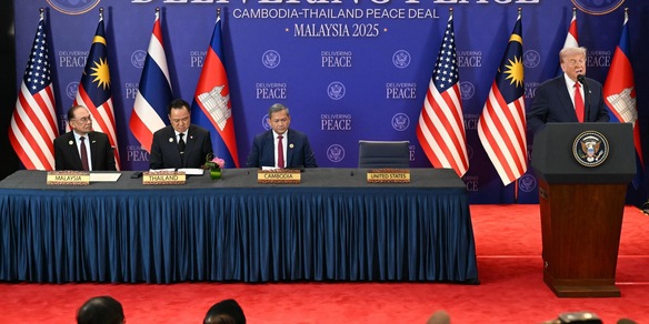 Firmato accordo di pace Thailandia-Cambogia con Trump