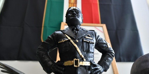 Oltre mille al raduno di Predappio, tornano i saluti romani