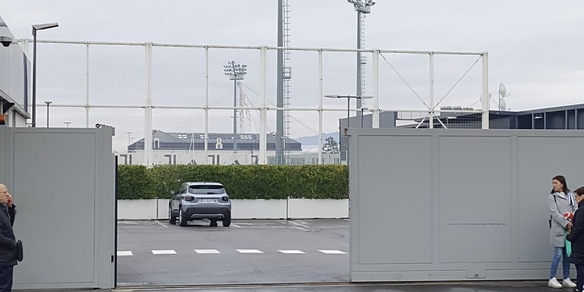 Juve, tifosi alla Continassa per Spalletti