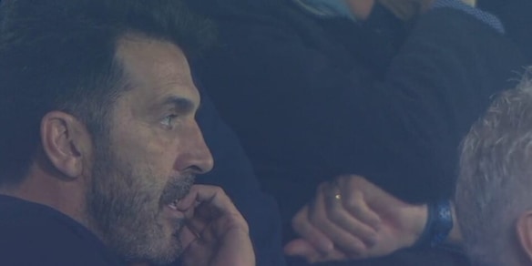 C'è anche Buffon a vedere Pisa-Lazio, in tribuna per il figlio Louis Thomas