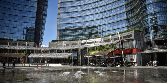 'M'hanno accoltellata', donna in prognosi riservata a Milano