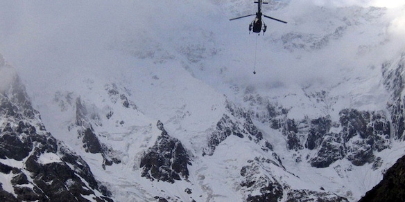 Alpinisti italiani dispersi in Nepal, ricerche in corso