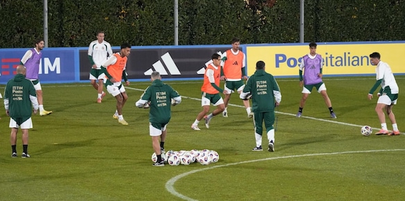 Italia, primo giorno di raduno a Coverciano: l'allenamento degli azzurri per la Moldavia