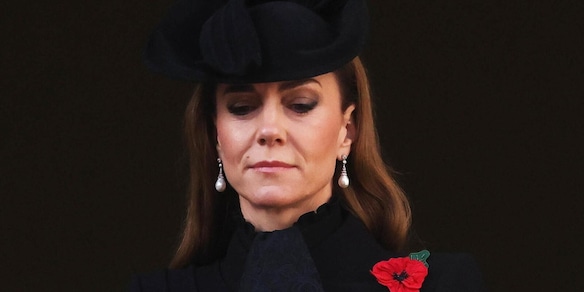 Kate Middleton e Re Carlo, parla Lady Windsor: "La loro vita è un inferno totale"