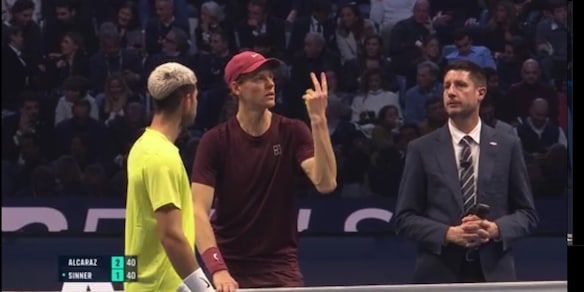 Malore durante Sinner-Alcaraz: match sospeso momentaneamente, cosa è successo sugli spalti