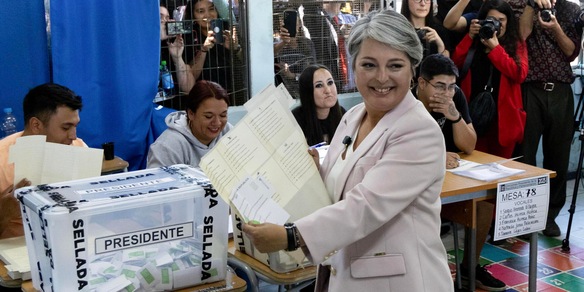 Cile, ballottaggio tra comunista Jara e ultraconservatore Kast