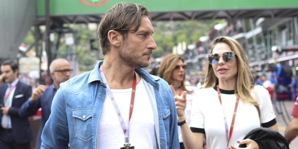 Totti e Ilary Blasi, a marzo il divorzio: ecco quando la conduttrice ha fissato il matrimonio con Bastian