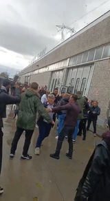 Agenti Digos aggrediti a Prato da gruppo di cittadini cinesi