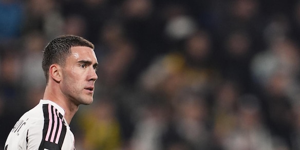 Vlahovic a rischio per la Fiorentina: nessuna lesione, ma la Juve lo monitora