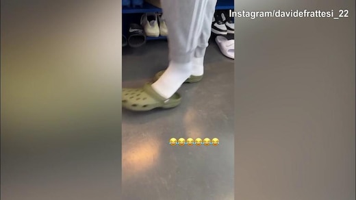 Inter, come sta Dumfries? L'olandese scherza con Frattesi nello spogliatoio...