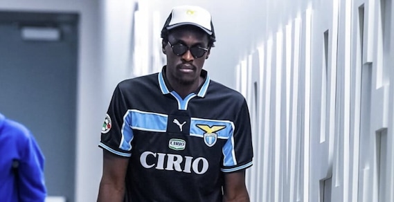 La Lazio arriva in Nba: sfila con la maglia del '99-00 e scatena i tifosi sui social, ecco chi è