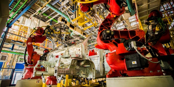 Confindustria, produzione migliora ma lontana dal pre-Covid