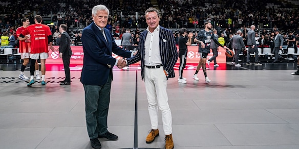 Dalla Riva anticipa il futuro: i campi colorati conquistano il basket mondiale nel 2026