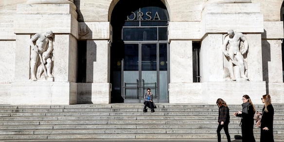 Borsa: Europa peggiora in attesa di Wall Street, Milano -1%