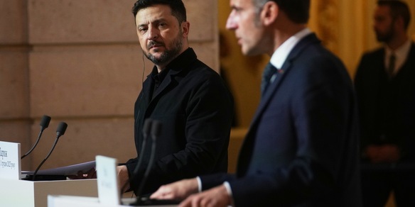 Macron, 'le sanzioni contro Mosca saranno rafforzate'