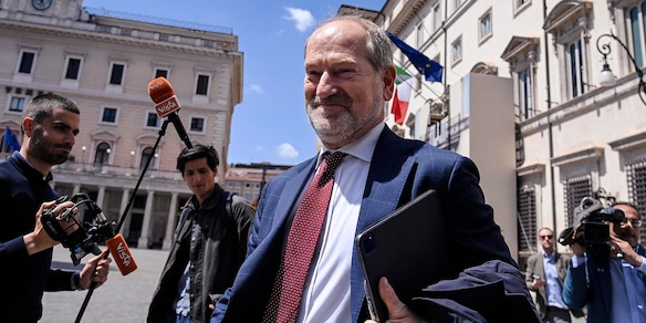 Nuovi vertici per Arera, Dell'Acqua presidente