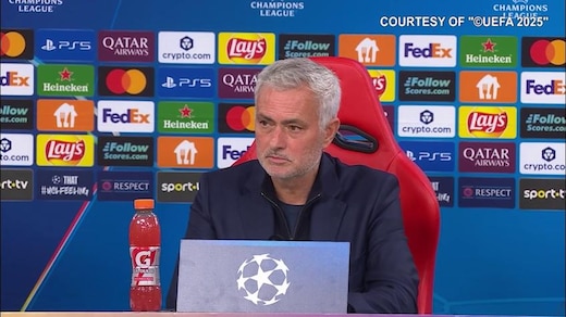 Benfica, Mourinho e la frase in conferenza stampa che fa impazzire tutti i tifosi della Roma