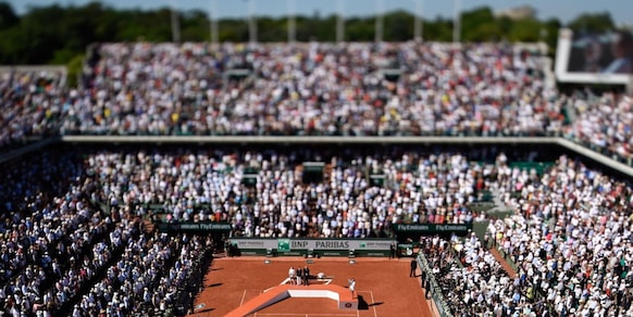 Scandalo in Francia, tennista squalificato per 20 anni: cosa è successo