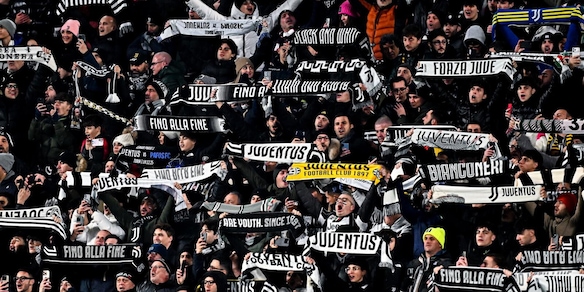 Tether: "Offerta per la Juve". Exor: "Il club non è in vendita"