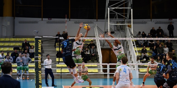 Pineto sbanca ed inguaia Cantù