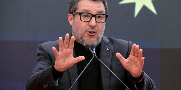 Salvini, liberi di usare i contanti, non siamo in Venezuela