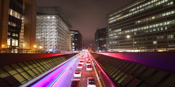 Commissione Ue, 'fondi per Kiev dagli asset o dal debito'