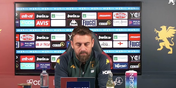 De Rossi e il retroscena sulla Roma: "Chiamai Scamacca". Poi la battuta sul "sallucchione" fa ridere tutti