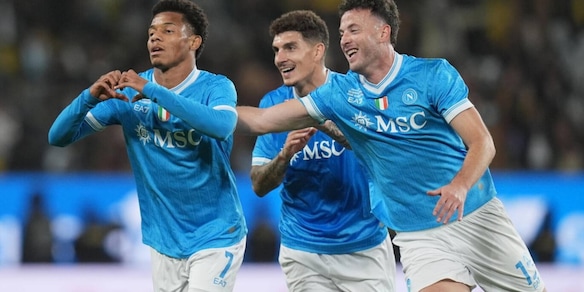 Supercoppa Italiana, Napoli-Bologna 2-0: doppietta di Neres, è festa azzurra in Arabia