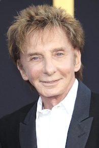 Il cantante americano Barry Manilow annuncia di avere un cancro ai polmoni