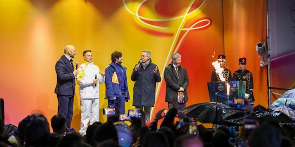 Milano-Cortina, è Cannavaro l'ultimo tedoforo a Napoli: "Emozione unica"