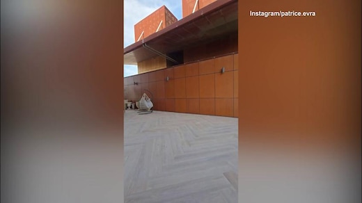 Natale, gli auguri di Evra sono uno spasso