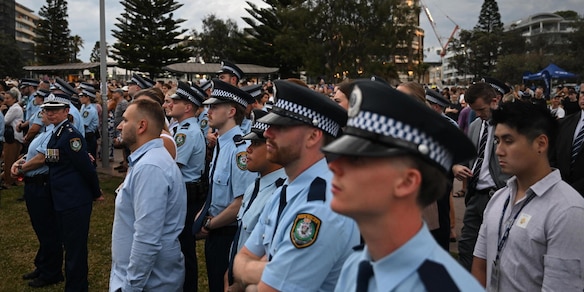 Esponeva simboli nazisti, l'Australia revoca il visto a un cittadino britannico