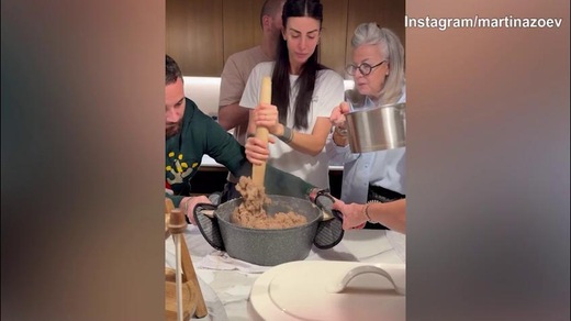 Natale 2025, Bonucci ai fornelli con la moglie