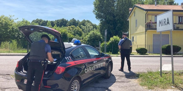 Cadavere di un giovane nel veneziano, ha una ferita alla tempia