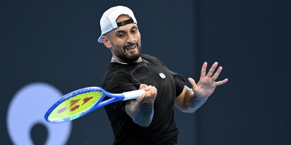 Kyrgios, solito show ma Kovacevic lo asfalta. L'Australian Open si allontana e lui: "Gioco solo per soldi"...