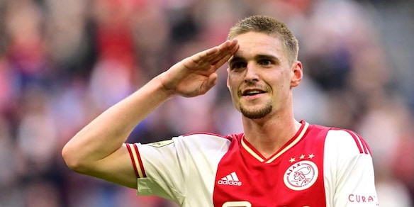 Lazio, è fatta per Taylor dall'Ajax: l'olandese atteso a Roma per visite mediche e firma