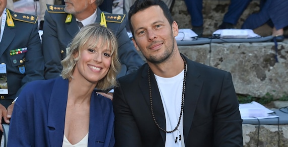 Federica Pellegrini e la dedica d'amore di Matteo Giunta in tv. Poi svelano come sarà il parto