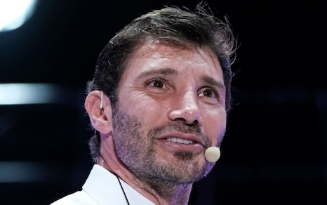 Stefano De Martino, il funerale del padre Enrico. Belen commossa e c'è anche Emma