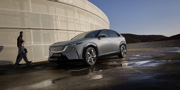Mazda presenta CX-6e il D-Suv 100% elettrico