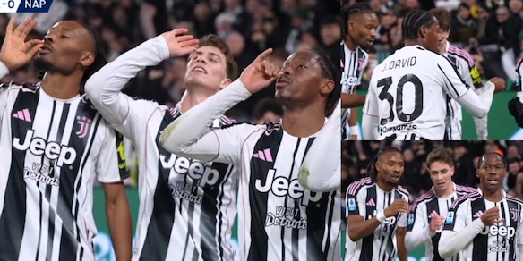 David sblocca Juve-Napoli e "serve" il caffè: le foto della particolare esultanza dopo il gol