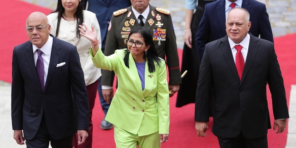 Venezuela, Delcy Rodríguez invita l'opposizione a 'restare a Washington'