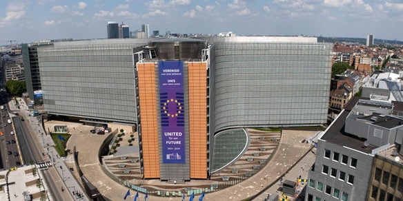 La nuova strategia Ue sui rimpatri, 'lavorare su centri ad hoc e riammissioni'