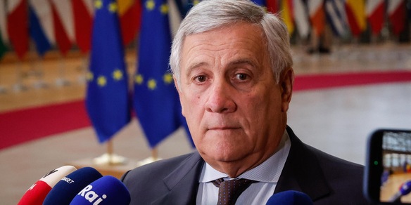 Tajani, 'l'uso dei fondi del Ponte? Valutiamolo, ma l'opera va fatta'