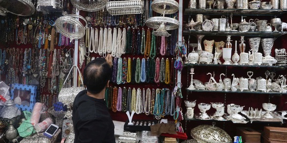 L'argento sprofonda del 31%, per l'oro calo del 10%