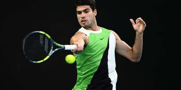 Alcaraz rinuncia al prossimo torneo: vuole essere al top per sfidare Sinner a Doha, il nuovo calendario