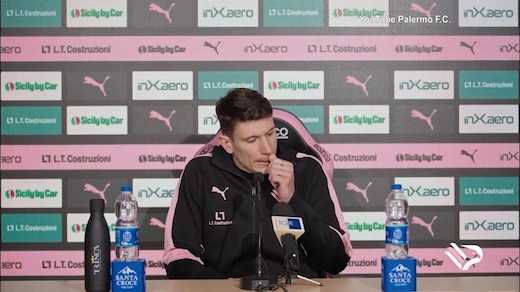 Magnani si commuove: "Ho pensato di smettere"